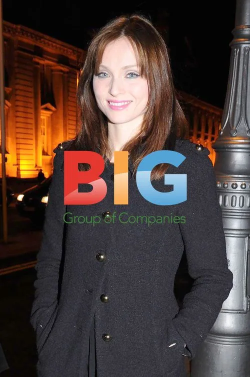Sophie Eliis Bextor & husband leaving hotel