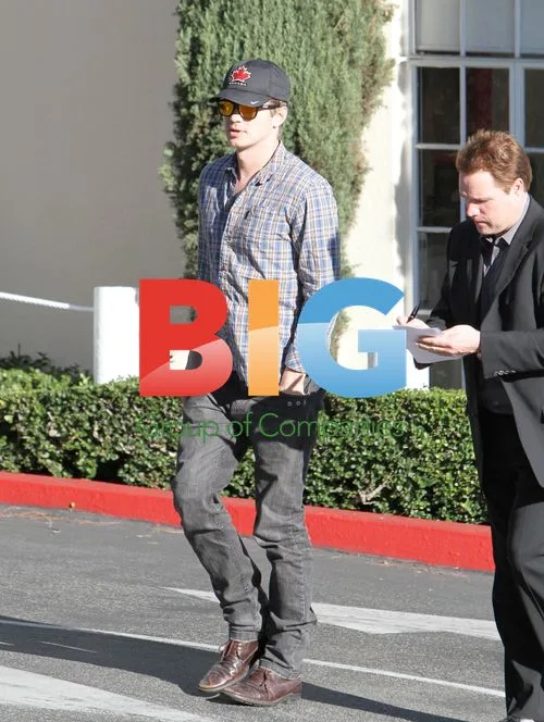 Hayden Christensen Gets Italian Lunch in Beverly Hills