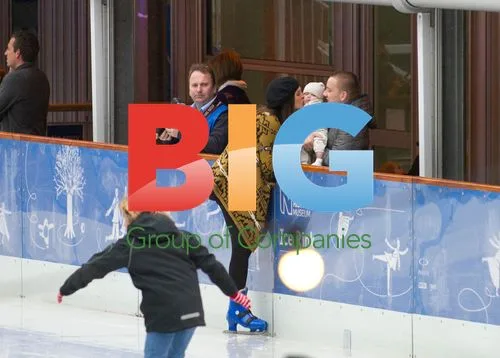 Danielle Lloyd and Jamie O'Hara Ice Skating
