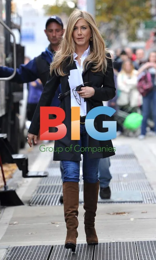 Jennifer Aniston filming 'Wanderlust' in NYC