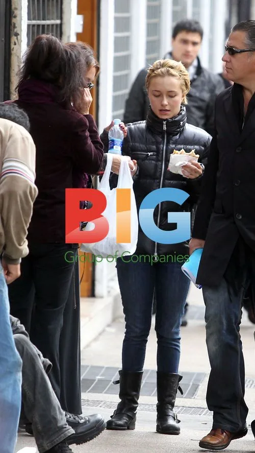 Hayden Panettiere Shopping in Rome