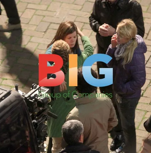 Hayden Panettiere as Amanda Knox on set