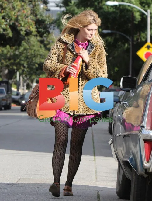 Mischa Barton in Funky Outfit