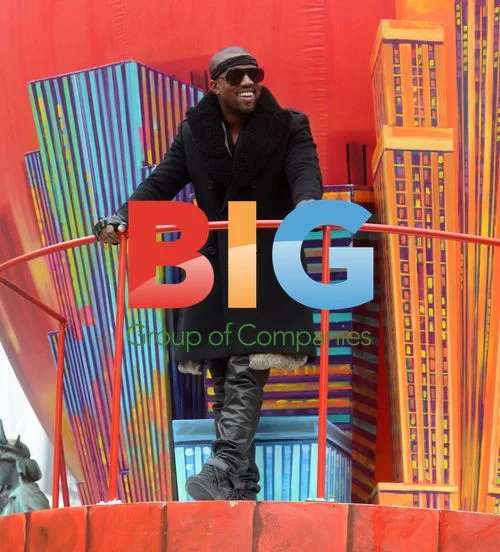 Kanye West at Macy's Thanksgiving Parade