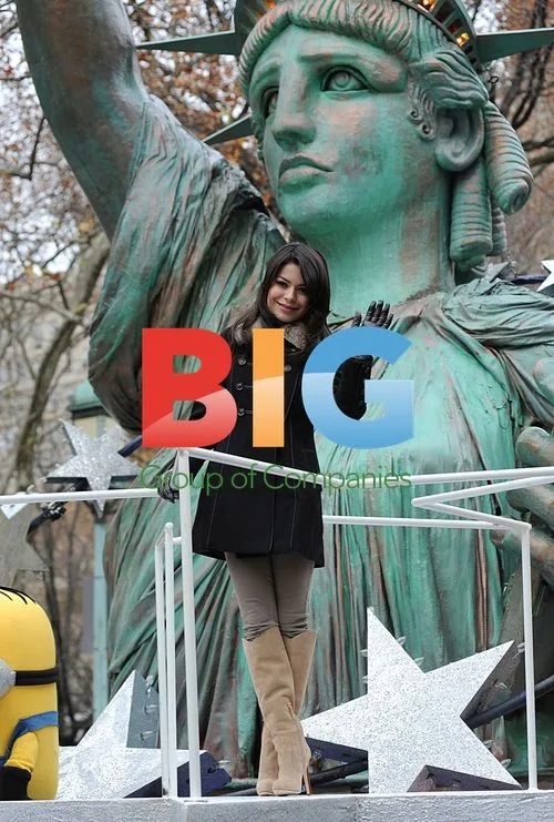 Miranda Cosgrove at Macy's Thanksgiving Parade