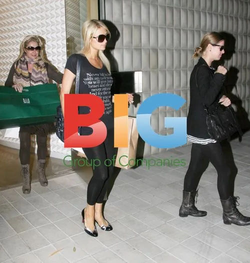 Paris and Nicky Hilton go shopping with mum Kathy