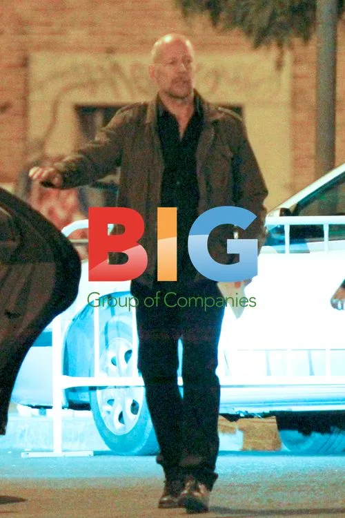 Bruce Willis on set of "The cool light of the day"