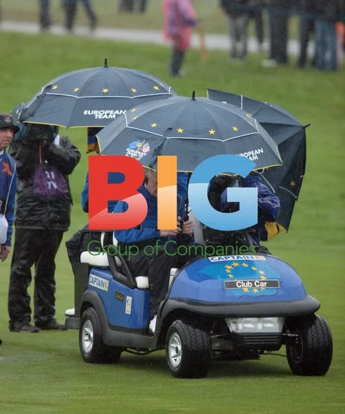 Ryder Cup 2010 play in heavy rain