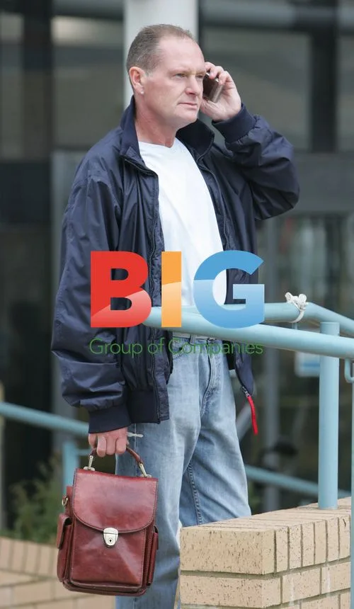 Paul Gascoigne spotted out in baggy jeans