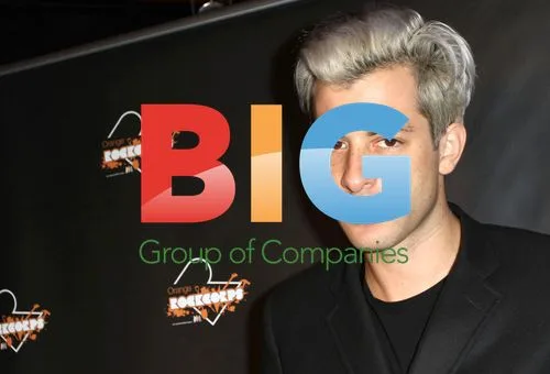Mark Ronson at Orange RockCorps concert