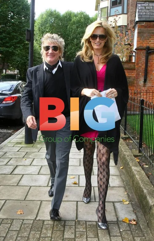 Rod Stewart accompanies Penny Lancaster to clinic