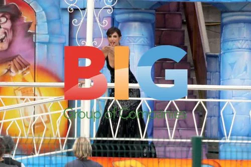 Elisabetta Canalis Photo Shoot at Milan Amusement Park