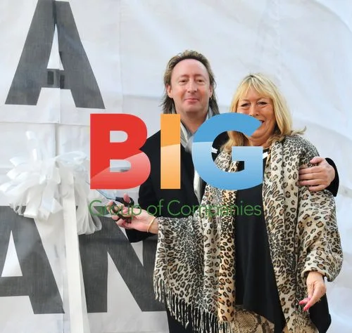 Lennon Family Unveils Peace Monument