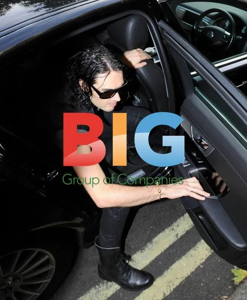Russell Brand Arrives at London Hotel