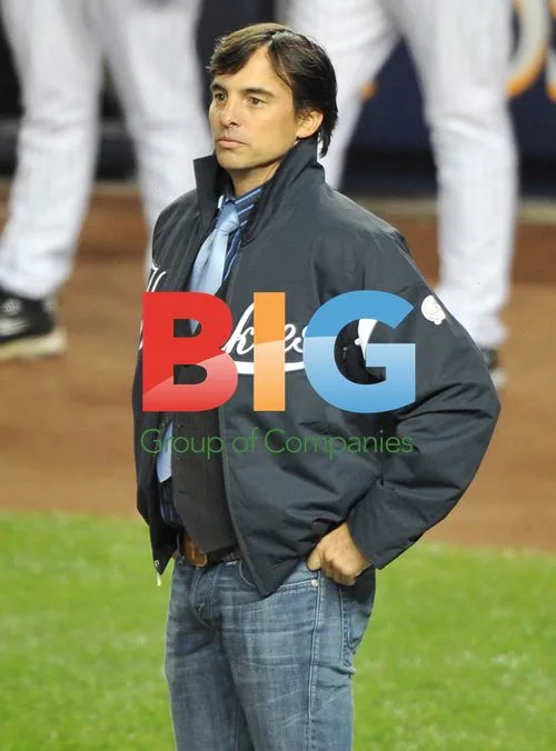 Keni Thomas Performs at Yankees Game