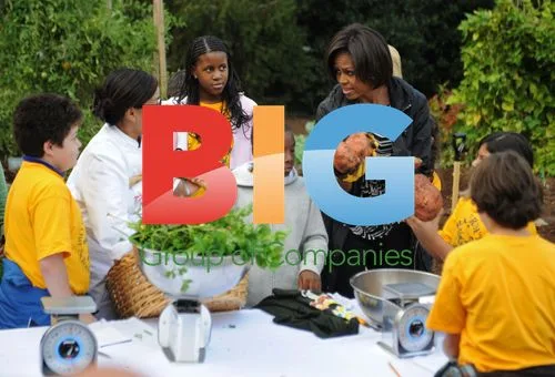 Michelle Obama Harvests Veggies in White House Garden