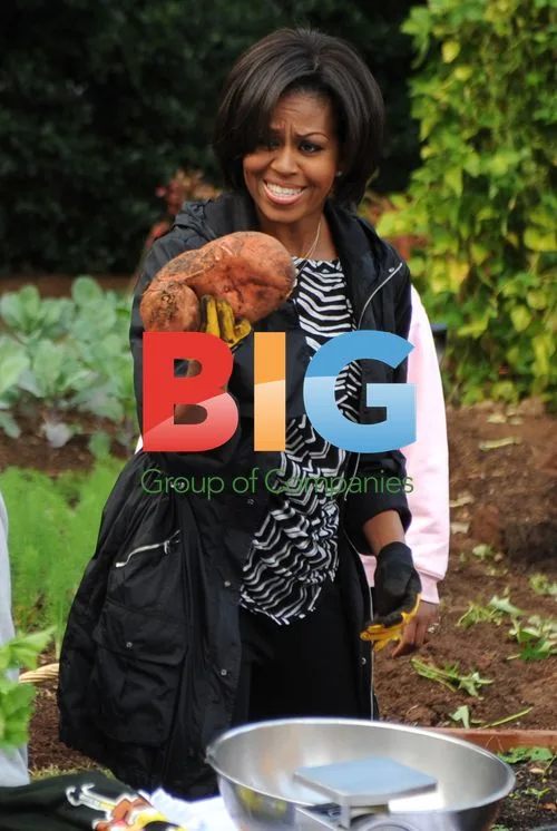 First Lady Harvests White House Veggies