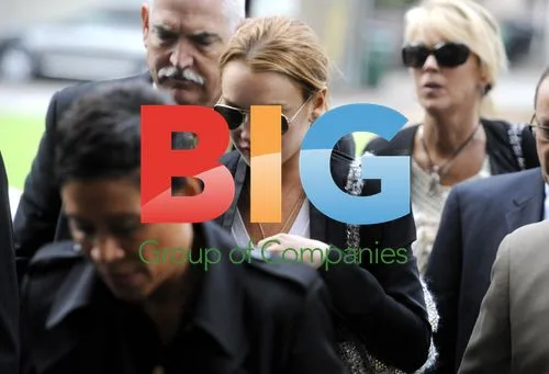 Lindsay Lohan Arrives at Court