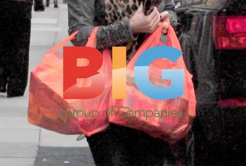Alex Curran Gerrard goes grocery shopping