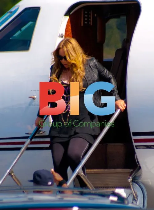 Mariah Carey Arrives at Crestview Airport
