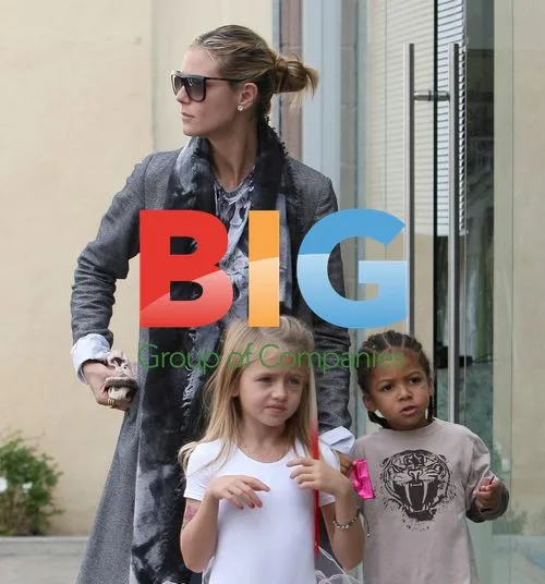Heidi Klum and Kids at Yogurtland