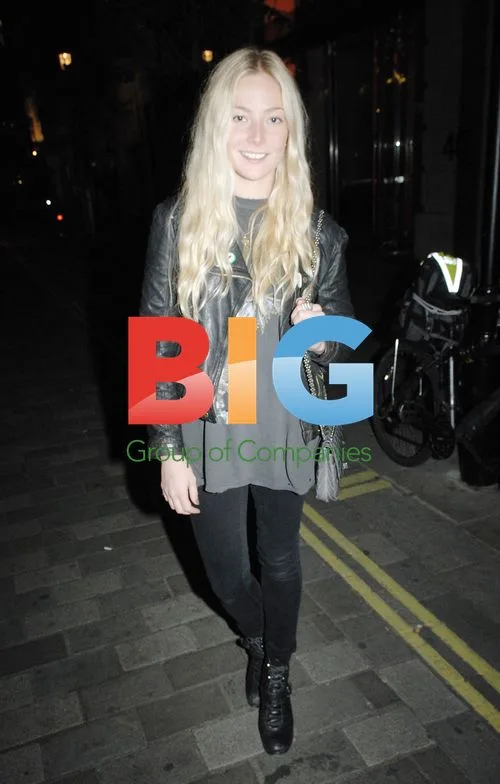 Clara Paget at 'The Commuter' Premiere
