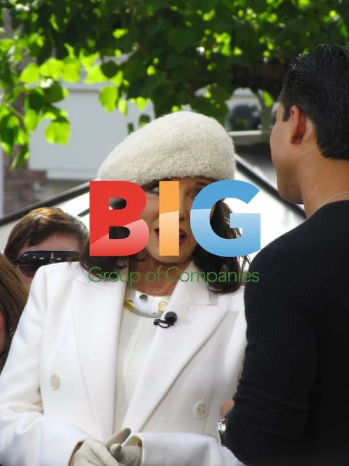 Actress Joan Collins at Extra