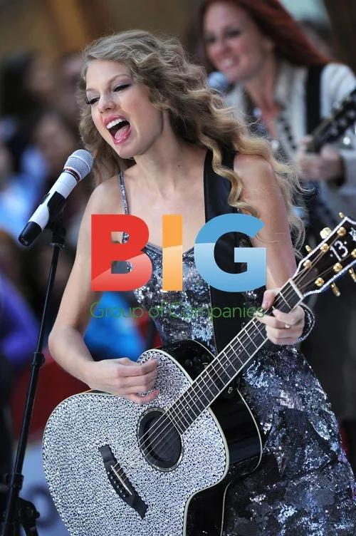 Taylor Swift performs on Today Show in NYC