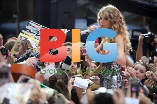 Taylor Swift Performs on Today Show