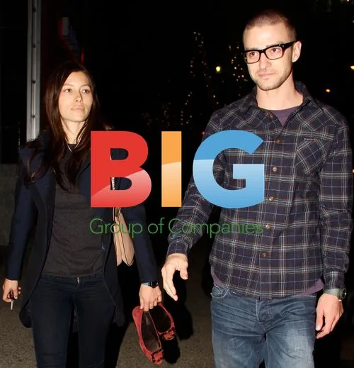 Justin Timberlake and Jessica Biel Leave Restaurant
