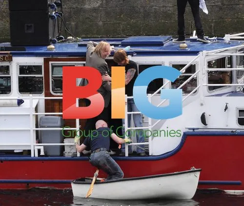Rick Wakeman nearly falls into river in Dublin
