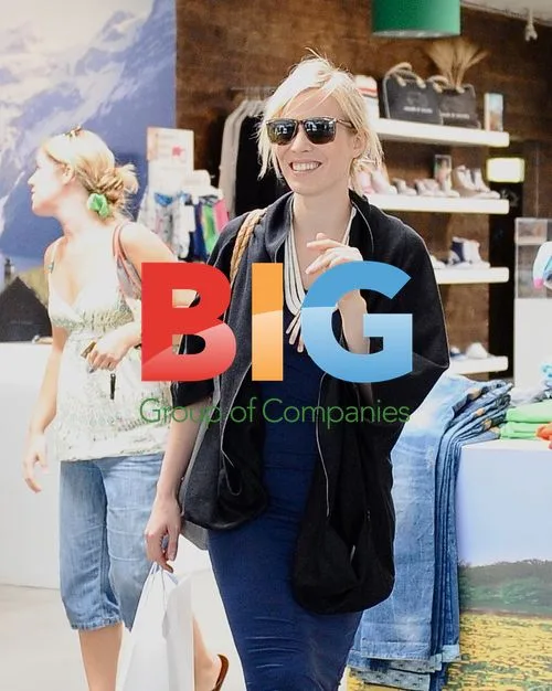 Natasha Bedingfield Shopping in LA
