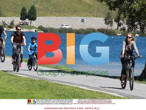 Kate Hudson and Matthew Bellamy bike ride with son Ryder