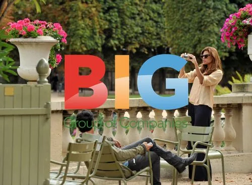 Eva Mendes sightseeing in Paris