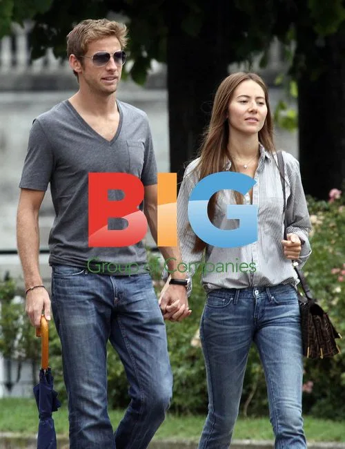 Jenson Button and Jessica Michibata enjoy romantic walk