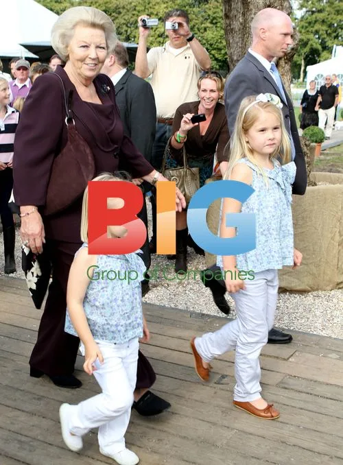 Queen Beatrix with Princesses Amalia and Ariane