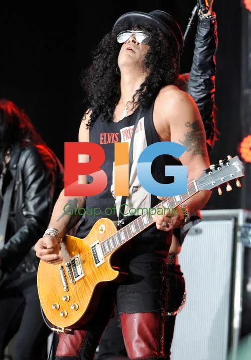 Slash Performing at Jets Game