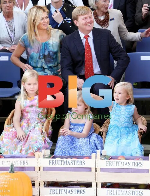 Dutch Royal Family at Fruit Corso