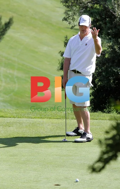 Hugh Grant Golfing in Monte-Carlo