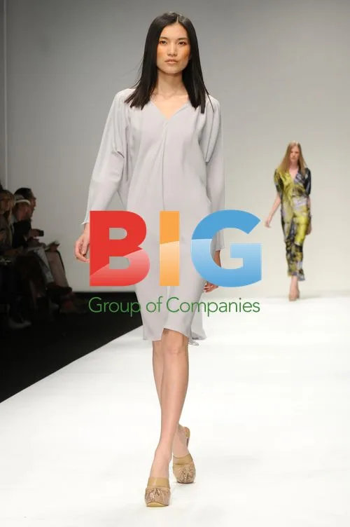 Mary Grachvogel Runway at LFW 2010