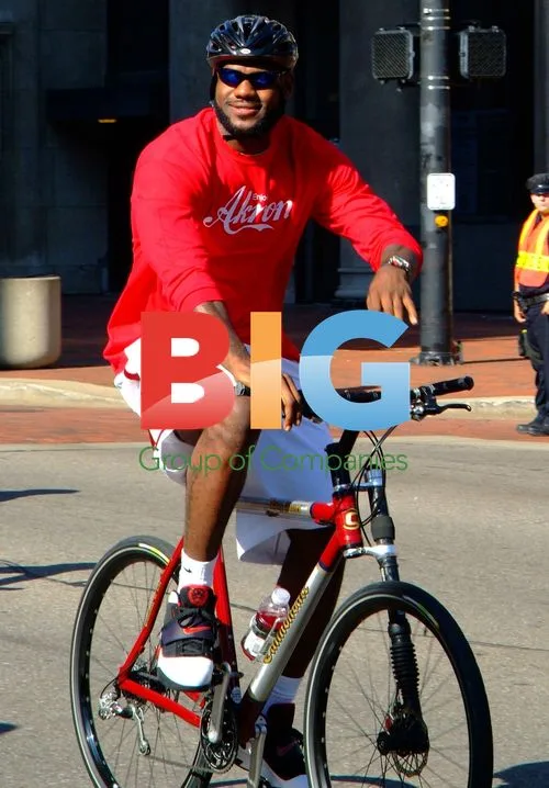 LeBron James donates bikes to needy children