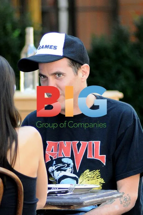 Steve-O Eats Lunch in NYC