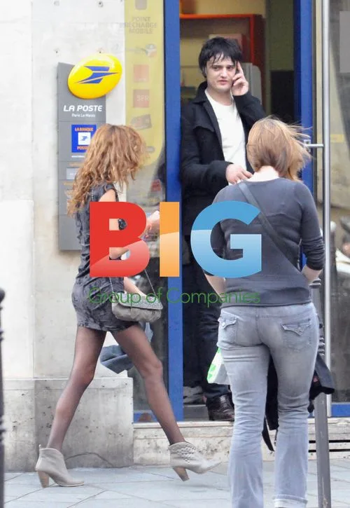 Pete Doherty in Paris with new girlfriend