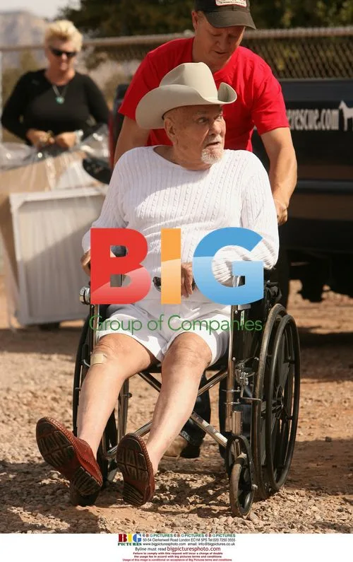 Tony Curtis, 84, at Sedona Arts Festival