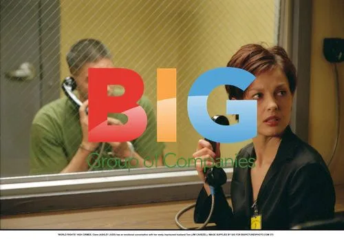 HIGH CRIMES - ASHLEY JUDD & JIM CAVIEZEL