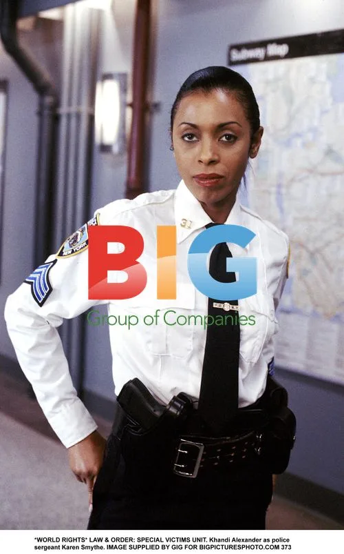 Khandi Alexander as Karen Smythe on "Law & Order: SVU"
