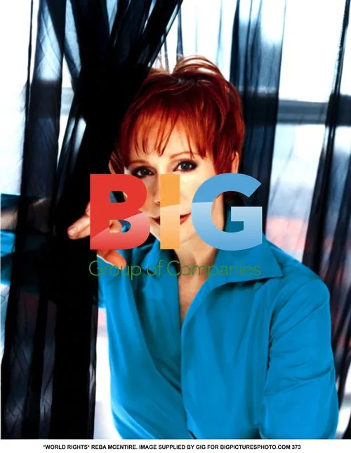 REBA MCENTIRE Head Shot