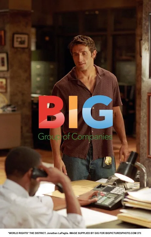 THE DISTRICT with Jonathan LaPaglia