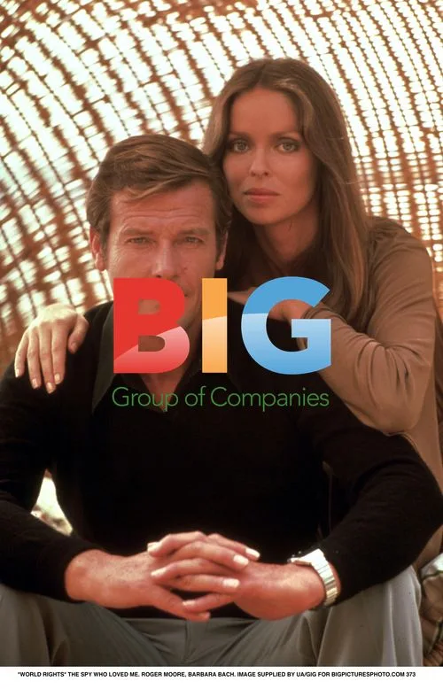 THE SPY WHO LOVED ME - ROGER MOORE, BARBARA BACH