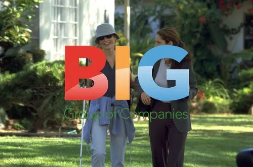 Cameron Diaz and Amy Brenneman in "Things You Can Tell Just by Watching Her"